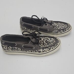 Blue Fin Gray & White Leopard Print Boat Shoes w/Clear Sequins sz 6